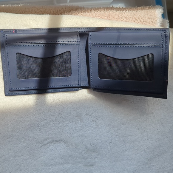 Men's Leather Wallet - Picture 3 of 5